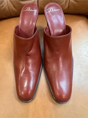 New with Box Vintage Delman Peace-N mules size 8.5 — Nappa